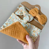 3Pcs/Set Muslin Cotton Baby Bib Newborn Bows Headband Triangle Print Saliva Towel Infant Boy Girl Feeding Burp Cloth Shower Gift